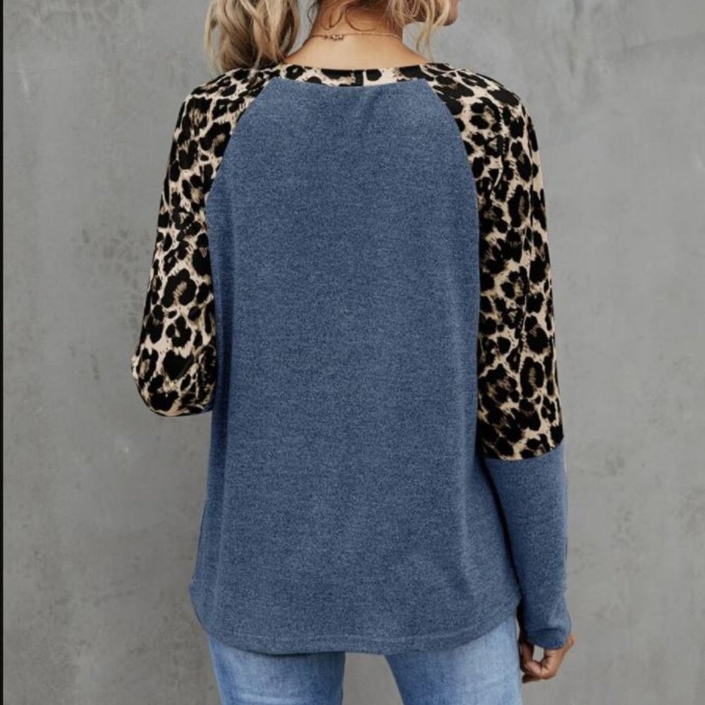 Leopard Raglan Sleeve Tee - Picture 3 of 3